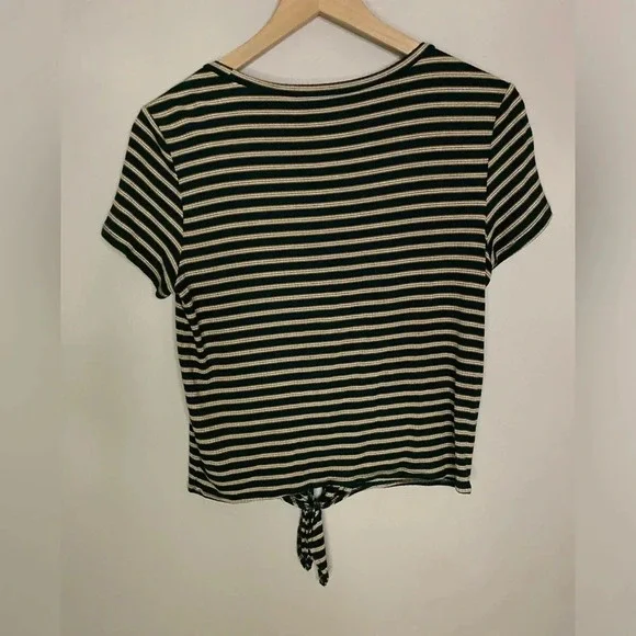 American Eagle women’s MED short sleeve cropped tee tie front green & mustard - Picture 7 of 7